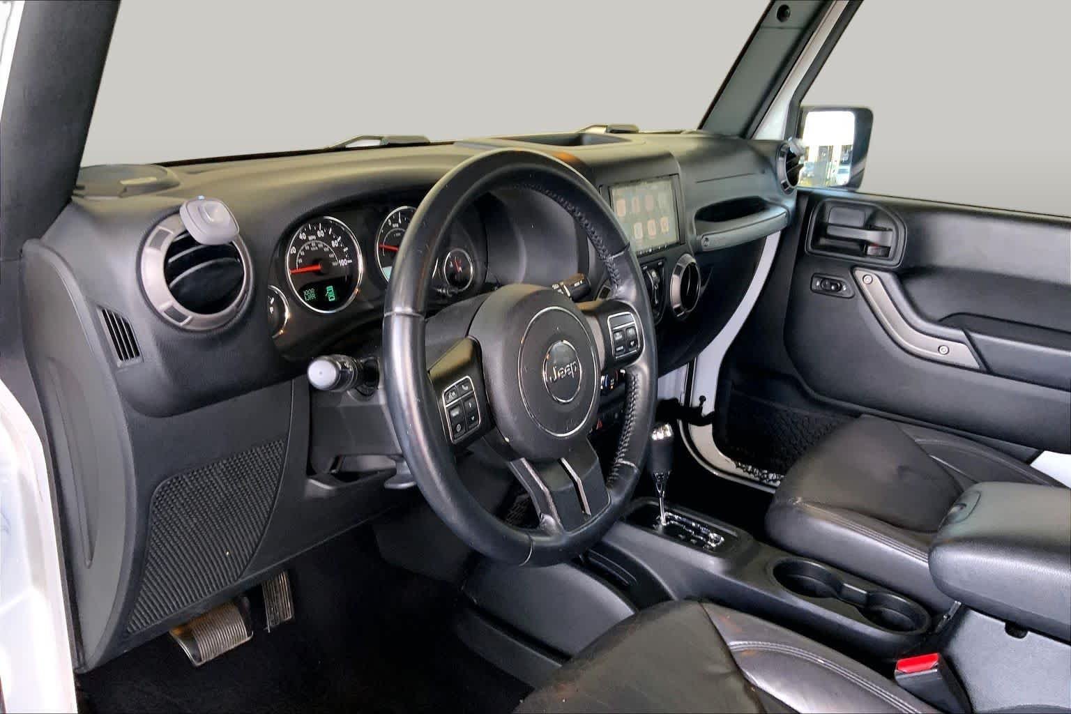 Used 2017 Bright White Clearcoat Jeep Sport image 17