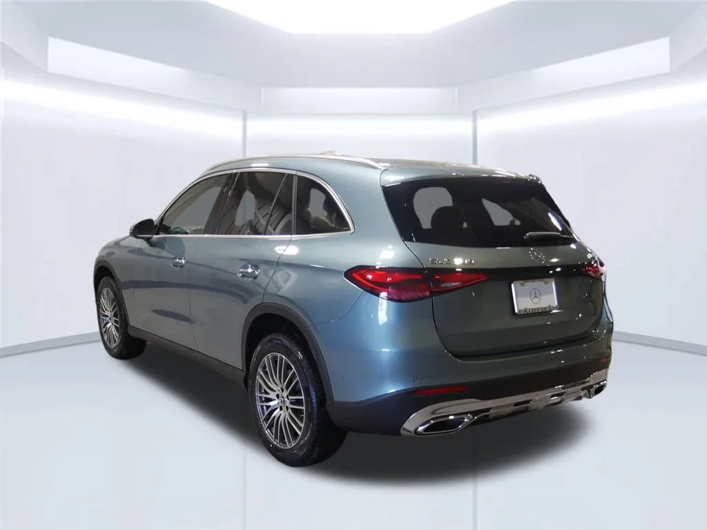 New 2026 Verde Silver Metallic Mercedes-Benz GLC 300 image 3