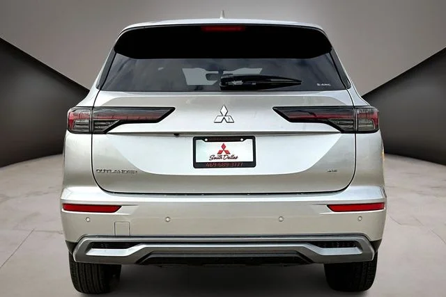 2026 Mitsubishi Outlander SE - Photo 4