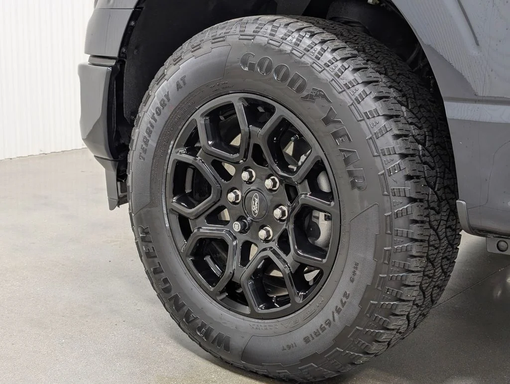 New 2026 Antimatter Blue Metallic Ford XLT image 2