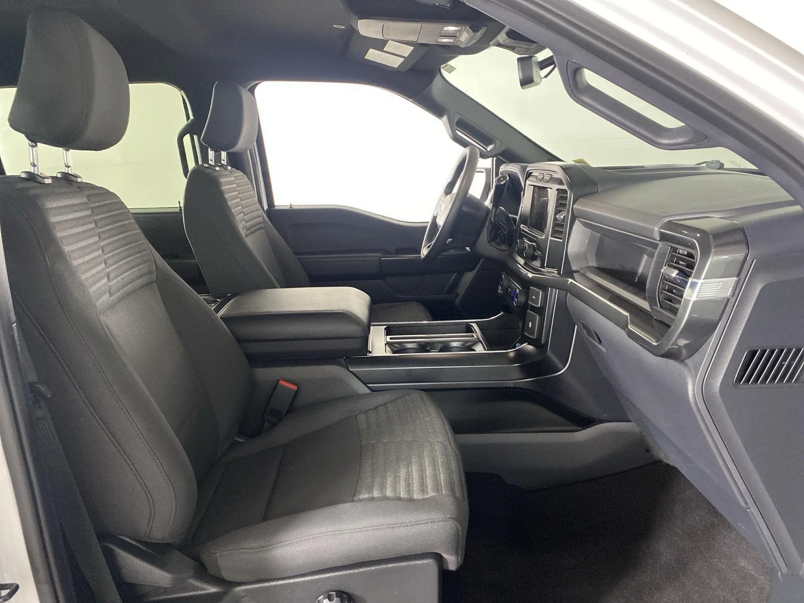 Used 2023 Oxford White Ford XL image 35