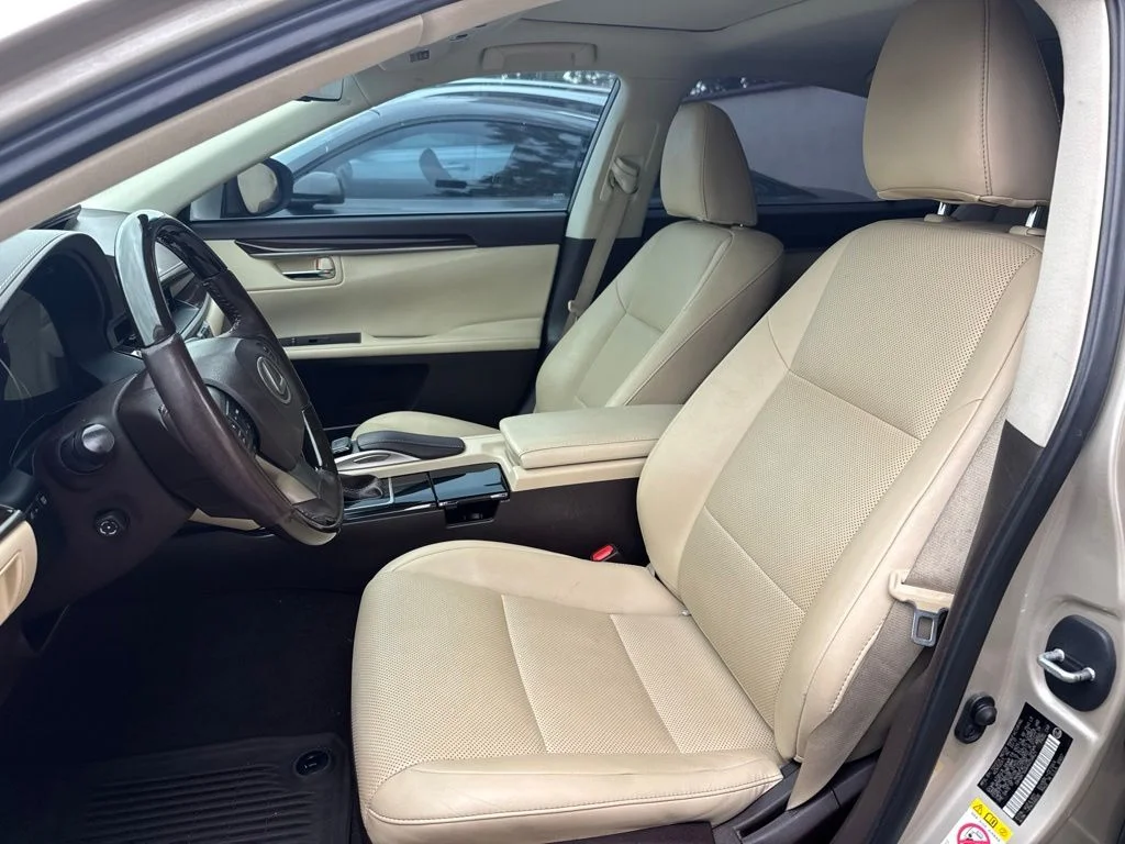 Used 2017 Beige Lexus 350 image 9