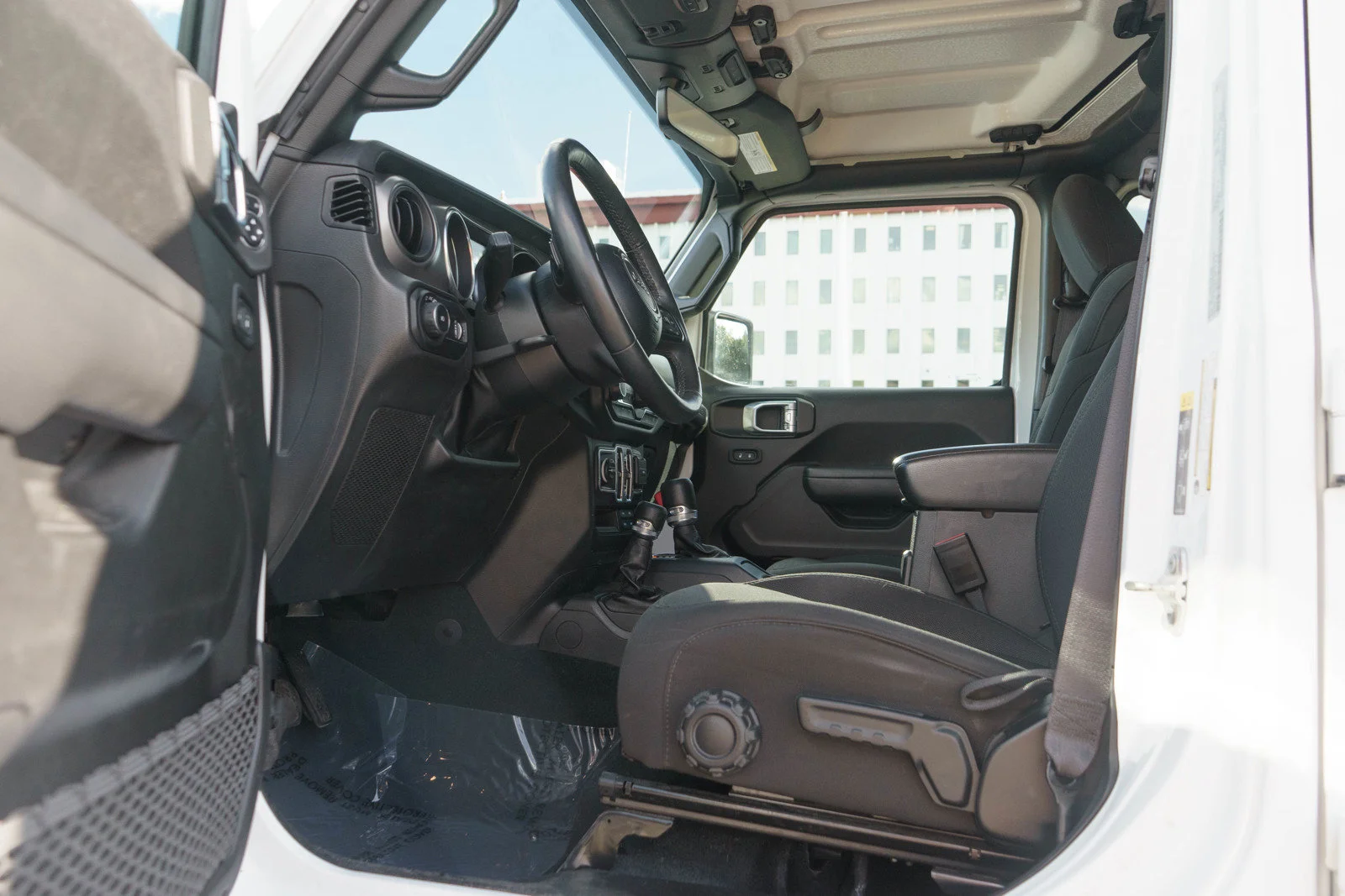 Used 2023 Bright White Clearcoat Jeep Sport S image 11