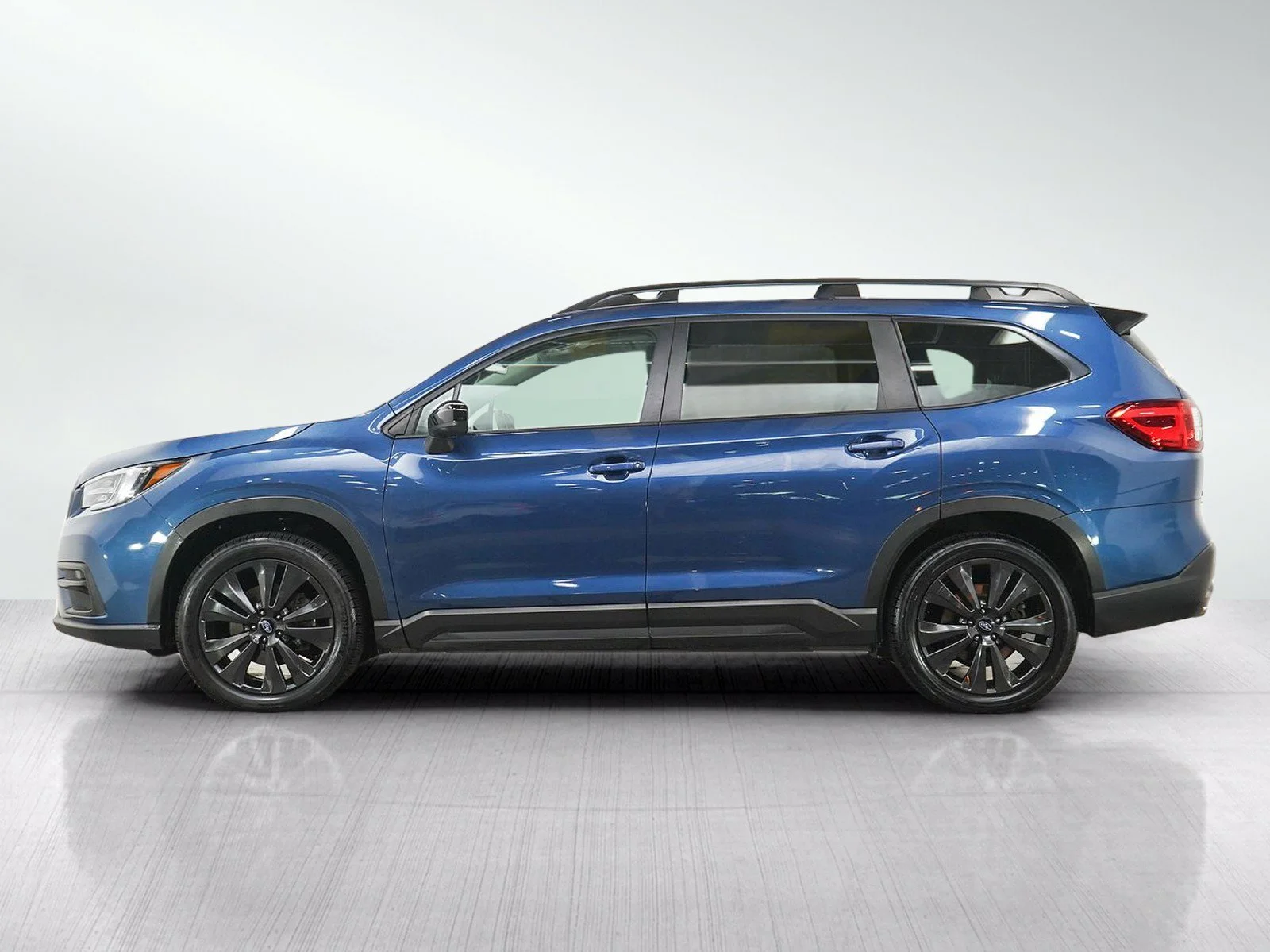 Used 2022 Subaru Ascent Onyx Edition with VIN 4S4WMAJD2N3422598 for sale in Burnsville, Minnesota