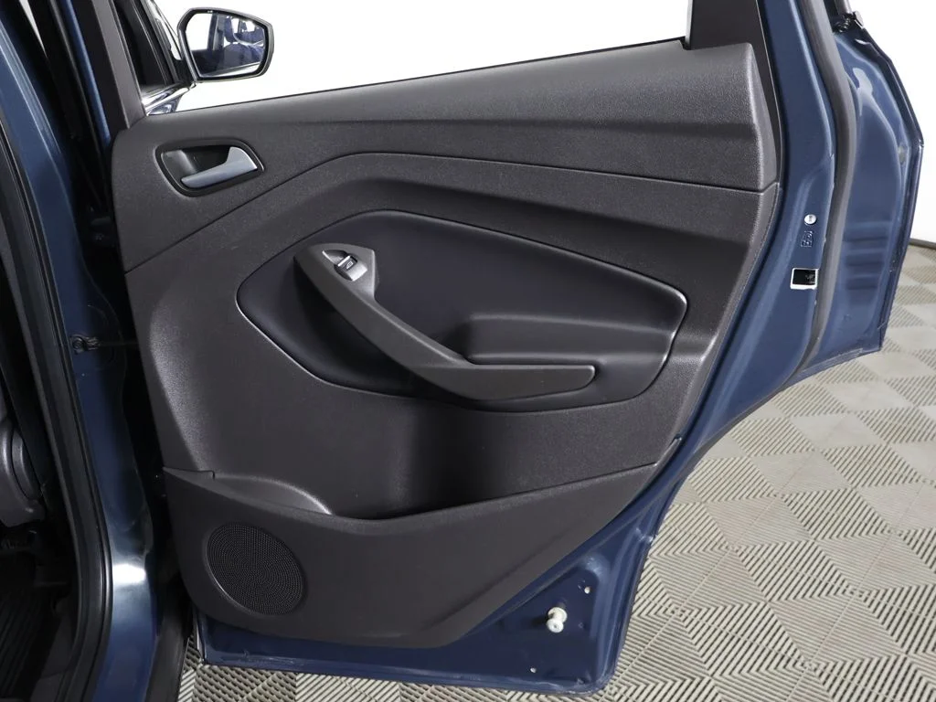 Used 2019 Green Ford SE image 22