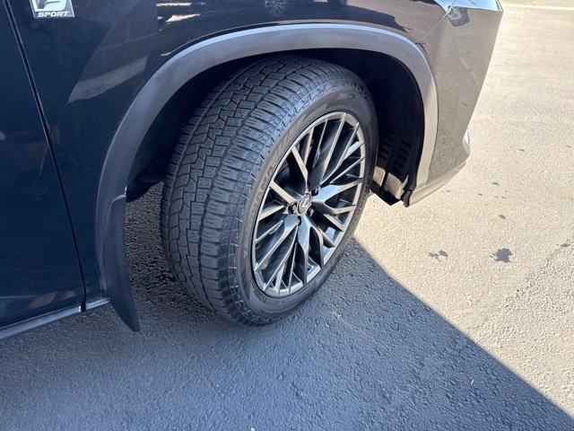 Used 2022  Lexus 350 F Sport Handling image 11