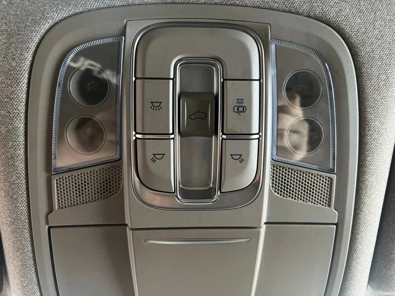 Used 2019 Brown Hyundai Limited image 28