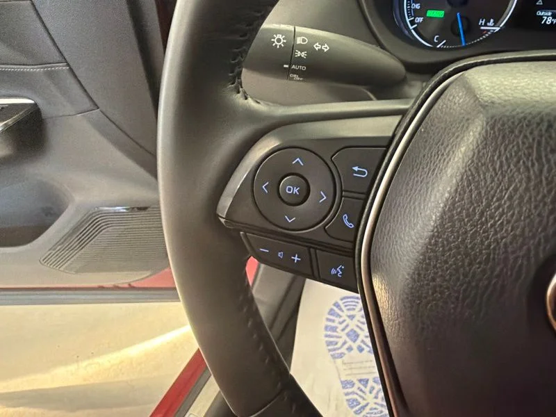 Used 2021 Red Toyota Limited image 25
