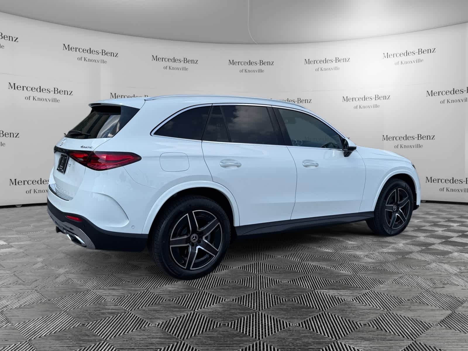 New 2027 Polar White Mercedes-Benz GLC 300 image 5