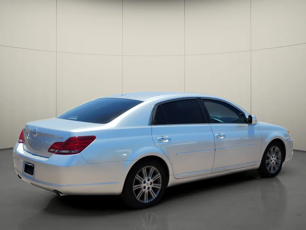 Used 2010 Silver Toyota LTD image 7