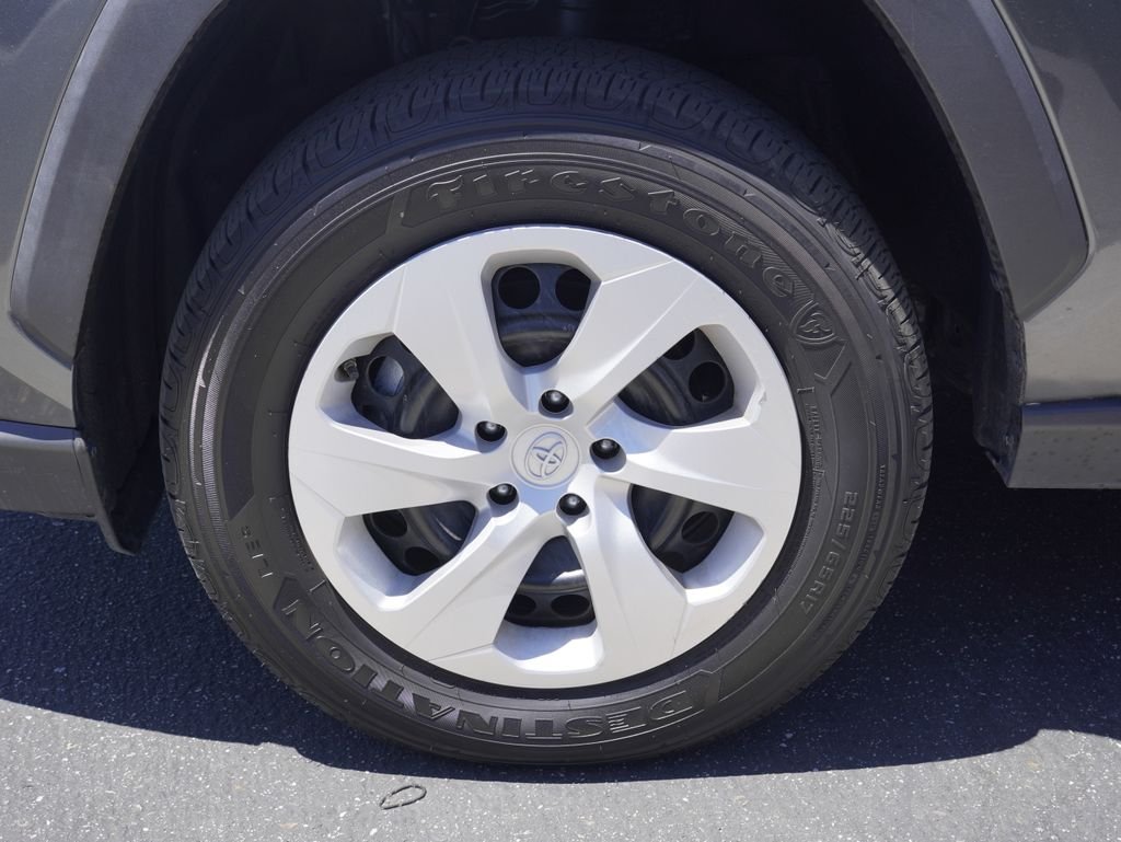 Used 2025 Gray Toyota LE image 6