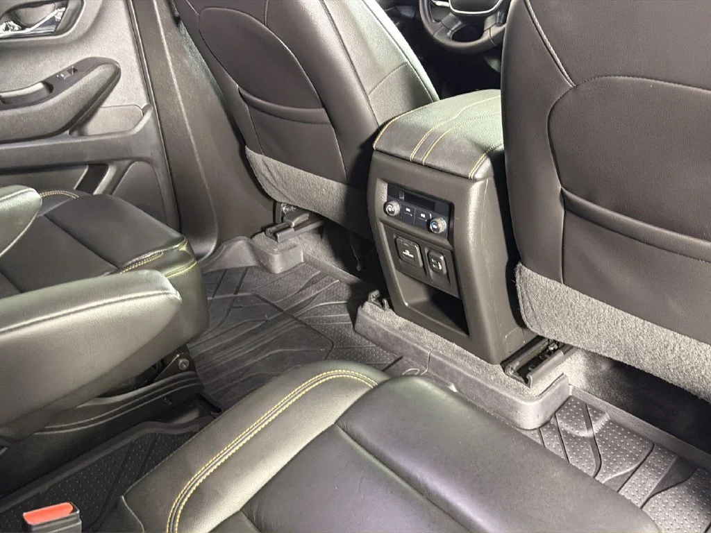 Used 2020 GRAPHITE METALLIC Chevrolet RS image 33