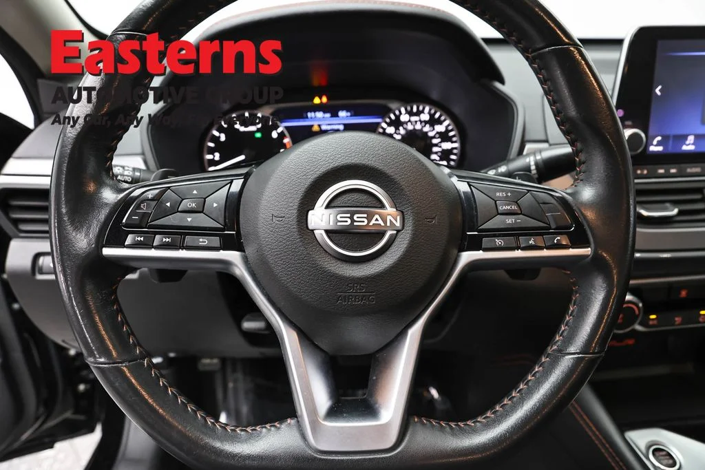 Used 2024 Black Nissan 2.5 SR image 10