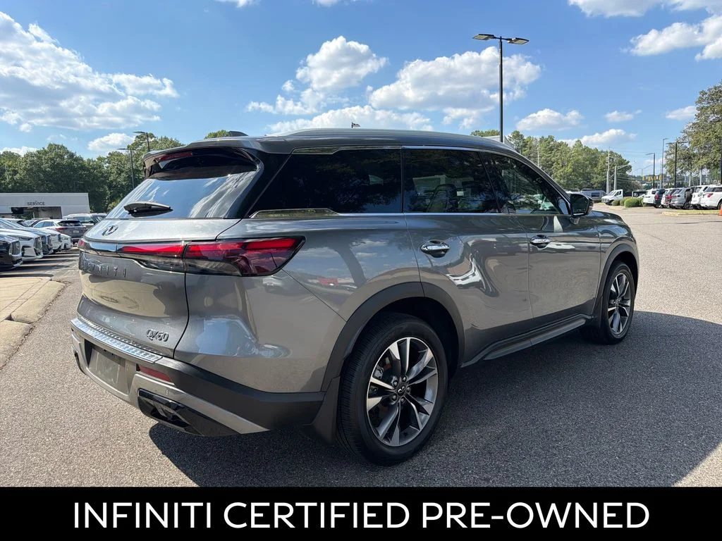 Certified Used 2023 Graphite Shadow INFINITI LUXE image 12