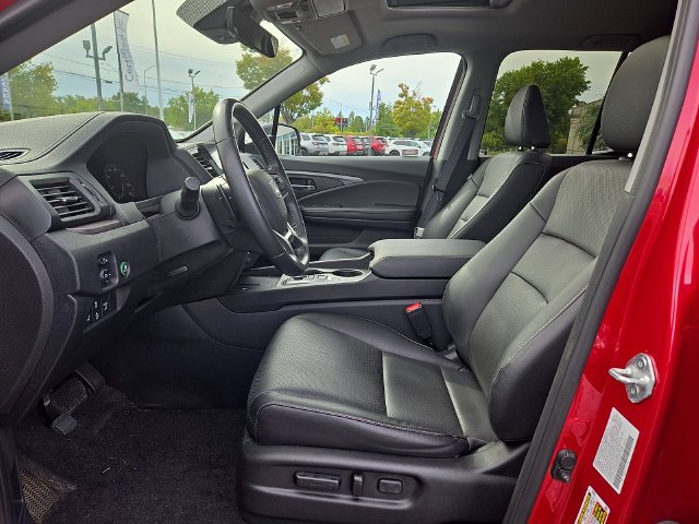 Used 2024 Radiant Red Metallic II Honda RTL image 13