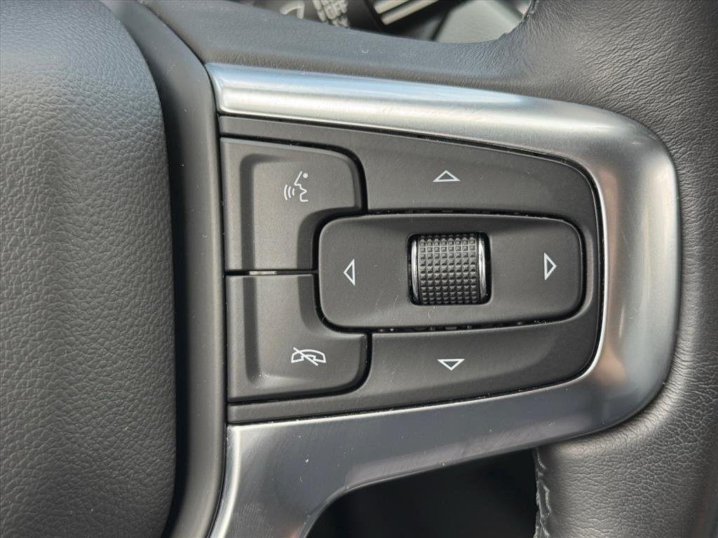 Used 2020 SUMMIT WHITE Chevrolet LT image 19