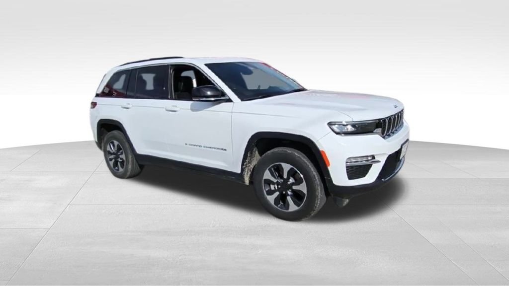 2024 Jeep Cherokee Limited 4xe photo 2