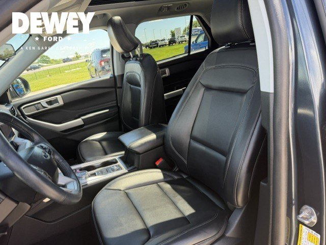 Certified Used 2023 Blue Metallic Ford XLT image 11