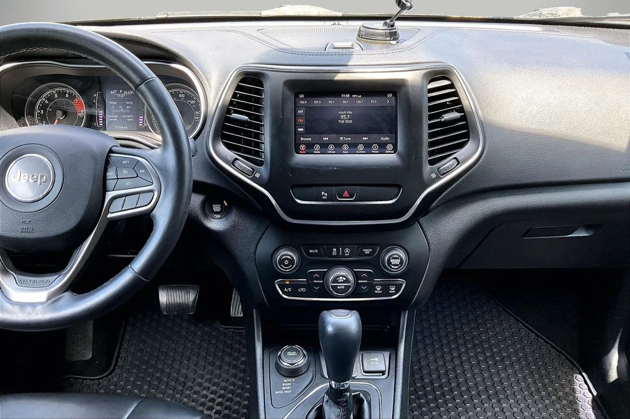 Certified Used 2019 Black Jeep Latitude Plus image 12