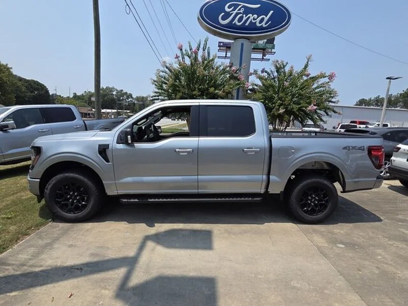 New 2026 Iconic Silver Metallic Ford XLT image 5