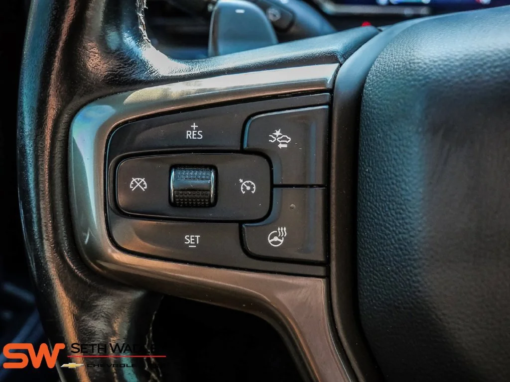 Used 2022 Black Chevrolet High Country image 43