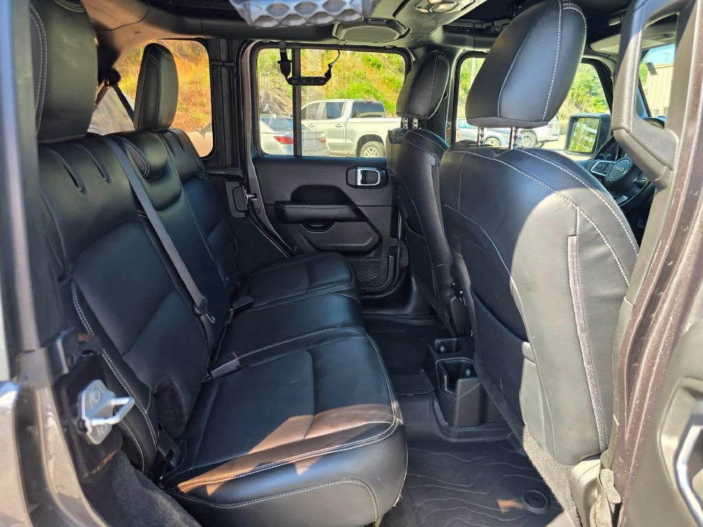 Used 2022 Gray Jeep Unlimited Sahara image 25