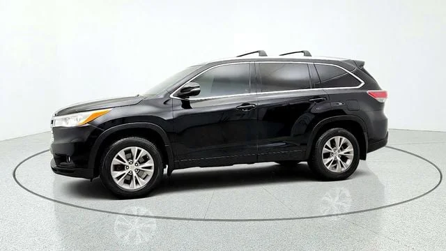 Used 2014 Attitude Black Metallic Toyota AWD 4dr V6 XLE image 8