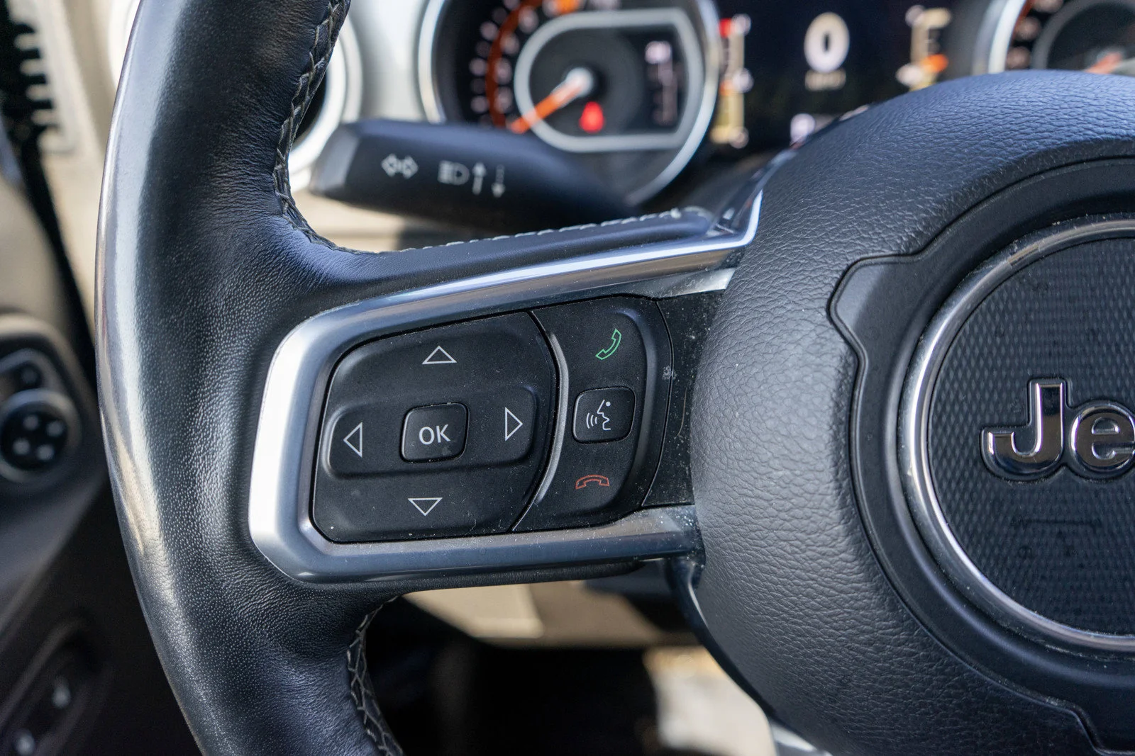 Used 2019 Black Clearcoat Jeep Unlimited Sahara image 24