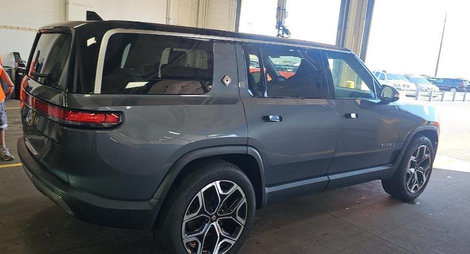 Used 2024 Rivian R1S Adventure with VIN 7PDSGBBA1RN034141 for sale in Fort Mill, SC