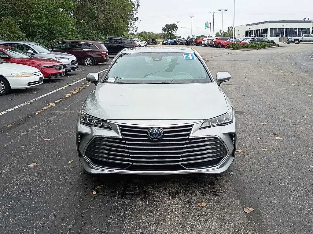 2021 Toyota Avalon XLE, photo 8 of 12
