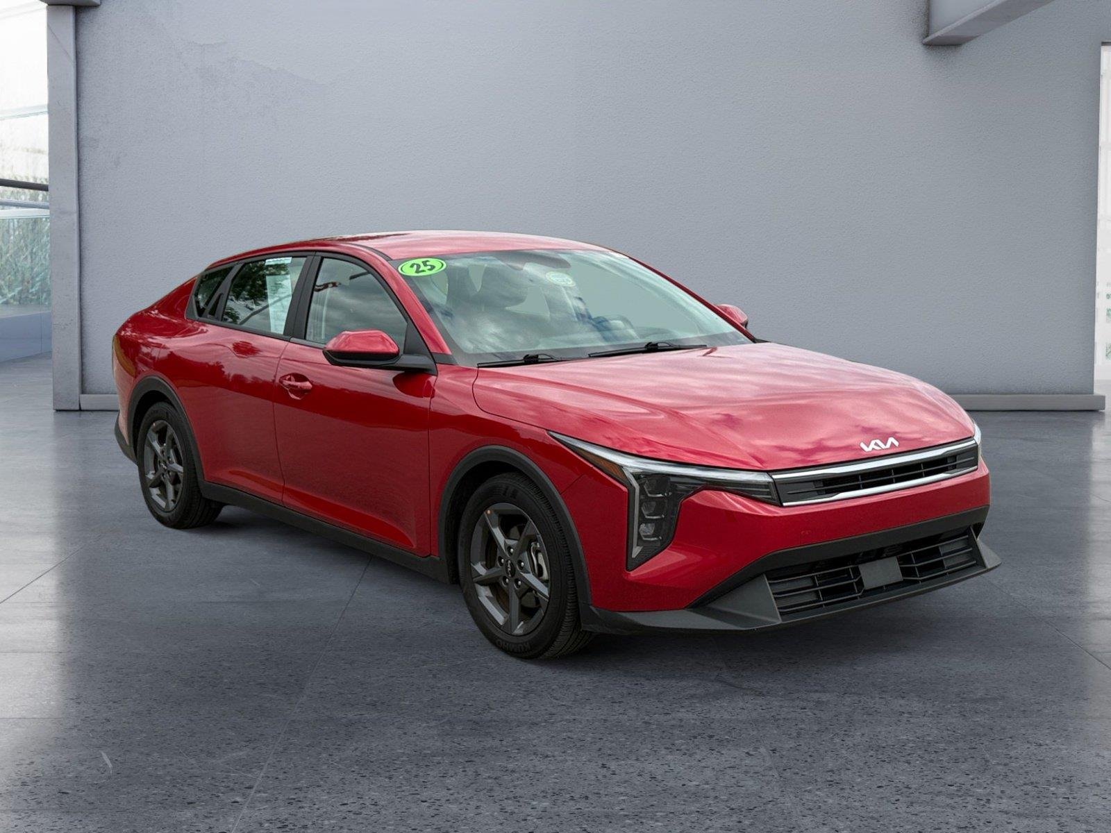 Used 2025 Currant Red Kia LXS image 7