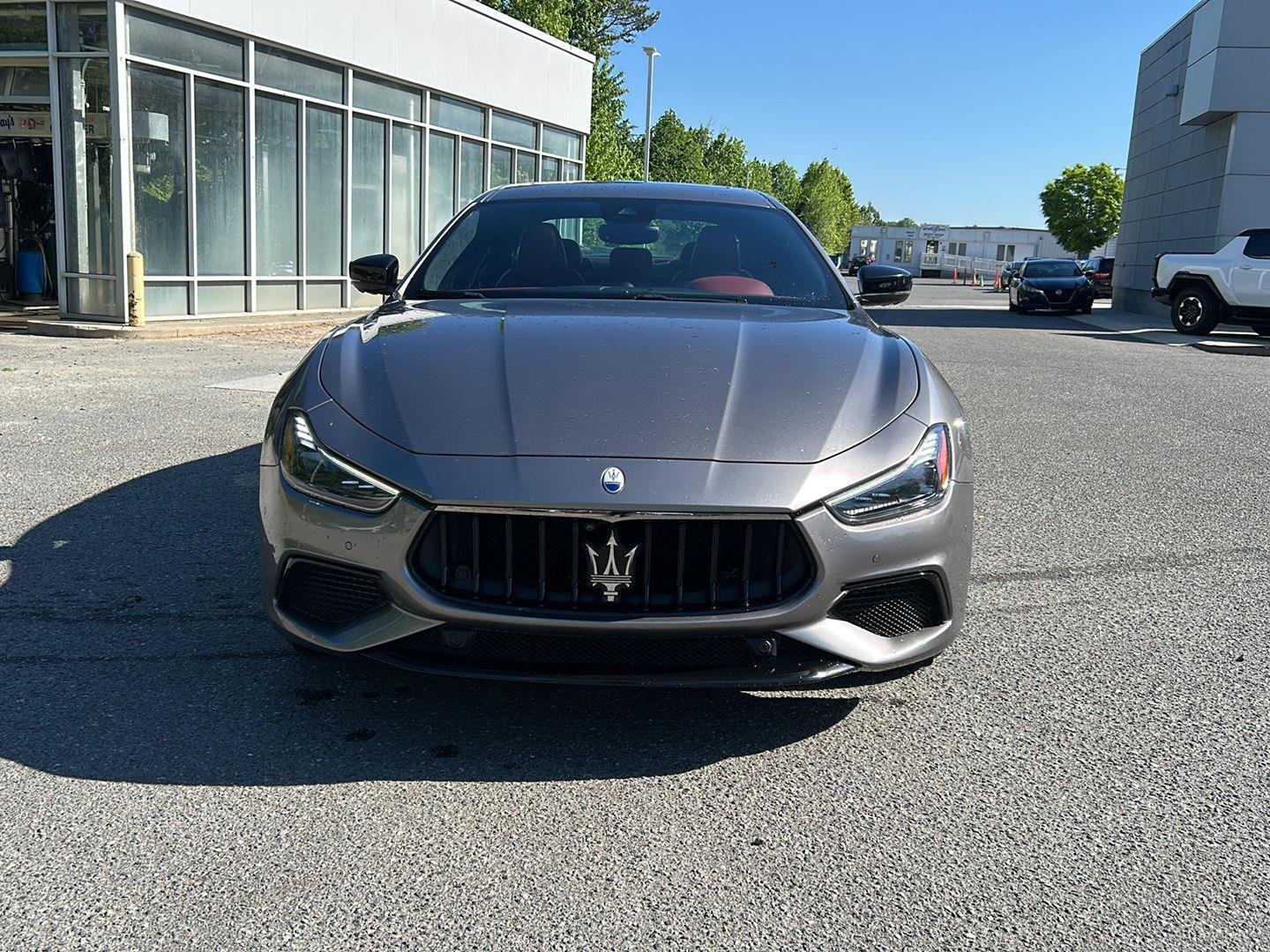 Used 2022 Grigio Metallic Maserati Modena image 8