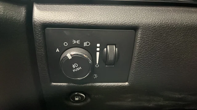 Used 2019 Bright White Clearcoat Jeep Limited image 33