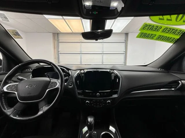 Used 2022 Red Chevrolet Premier image 4