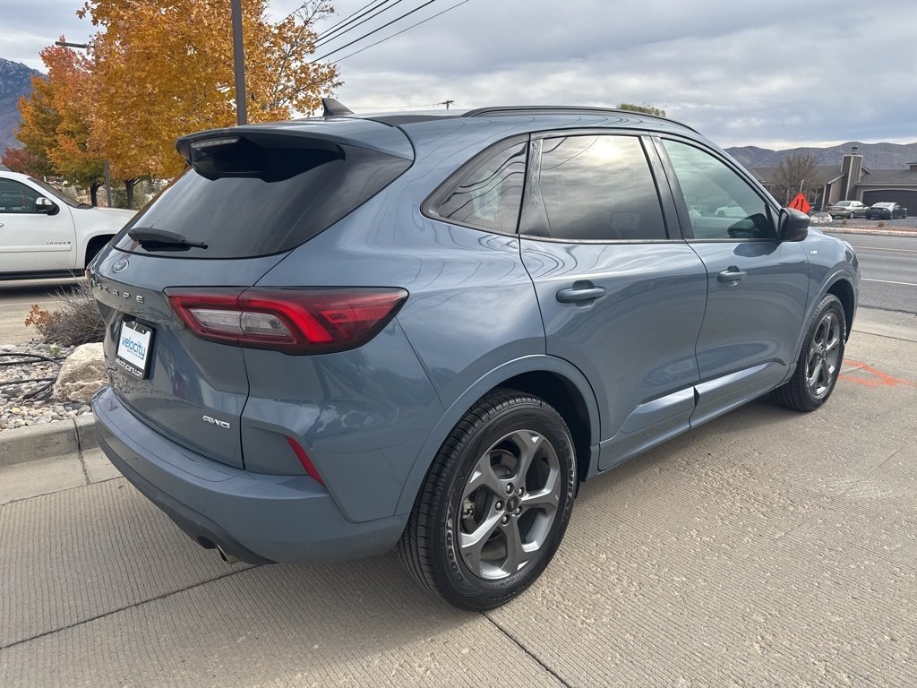 2023 Ford Escape ST-Line photo 3