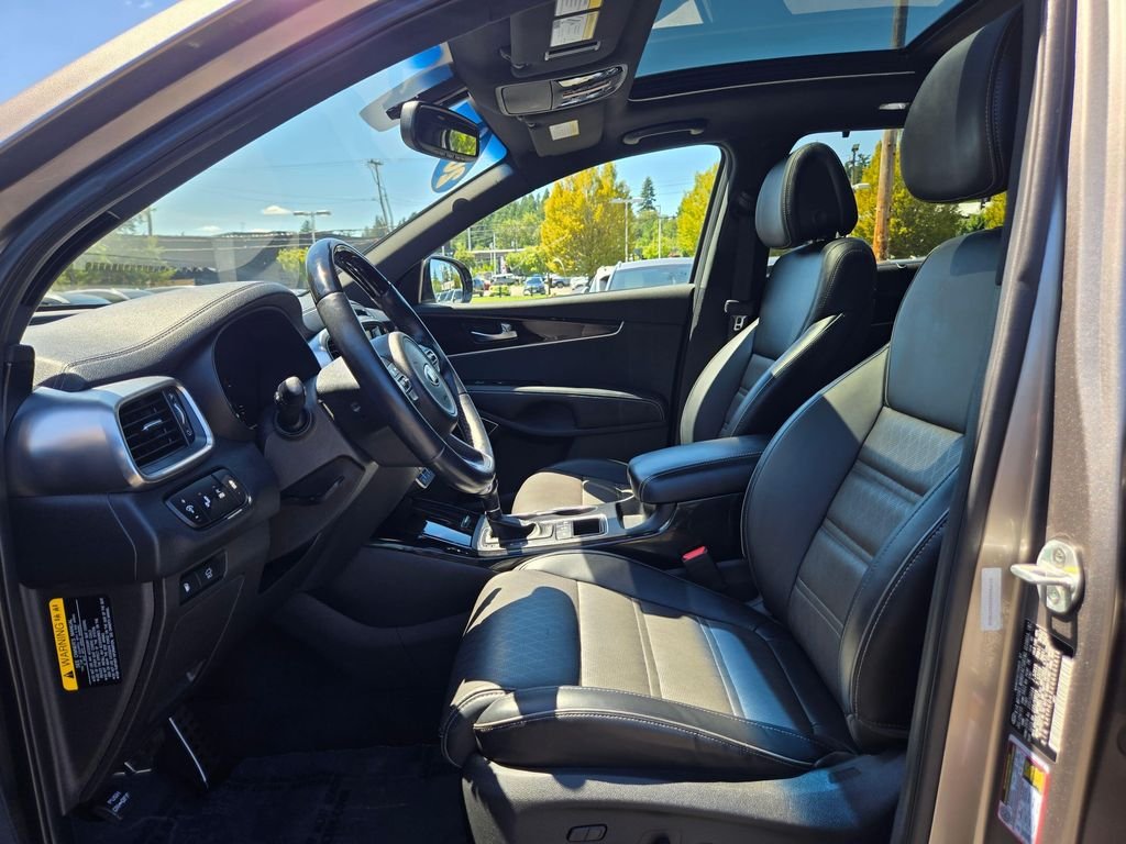 Used 2016 Titanium Silver Kia SX Limited image 21