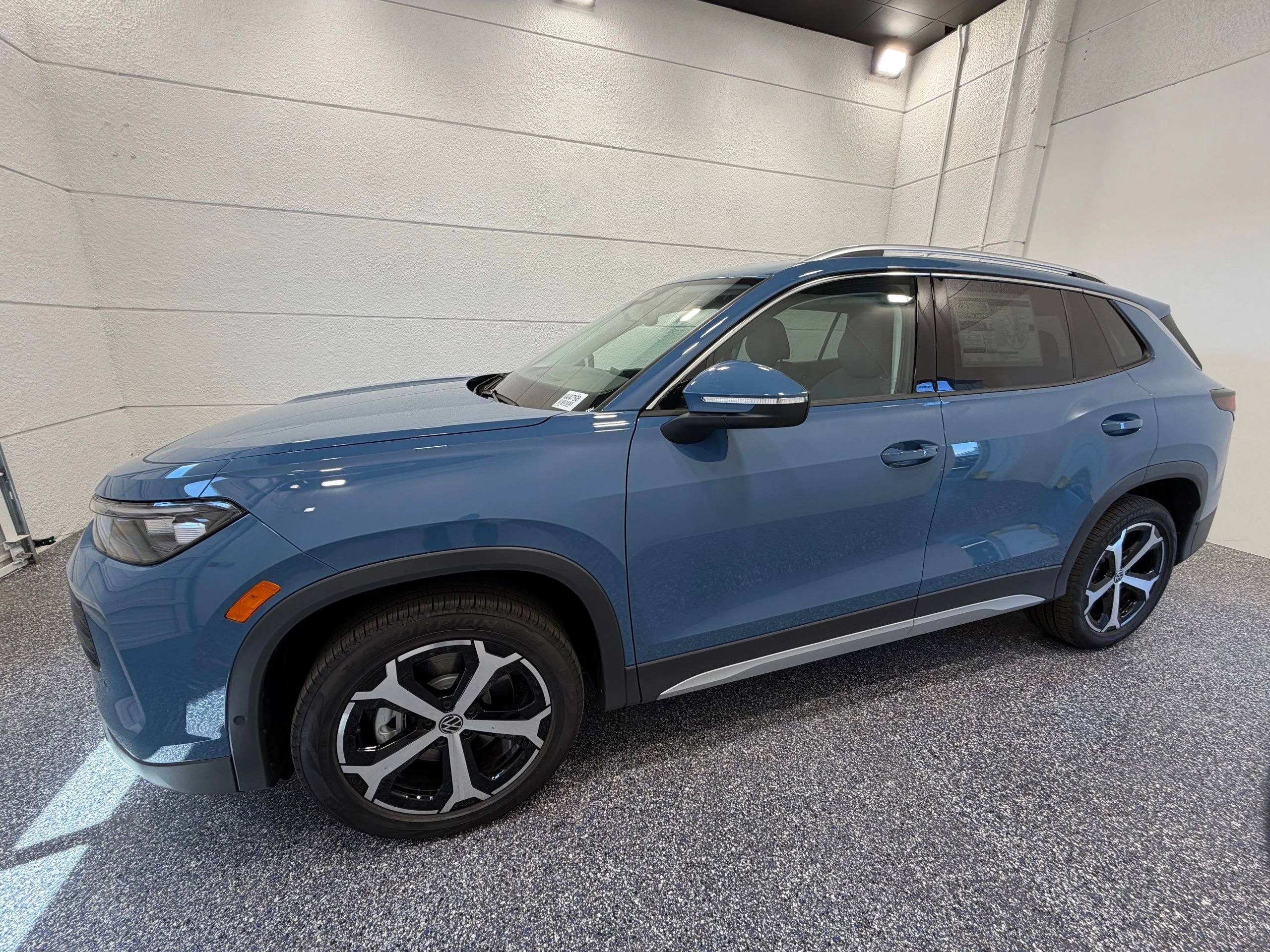 New 2026 Blue Volkswagen SE image 2