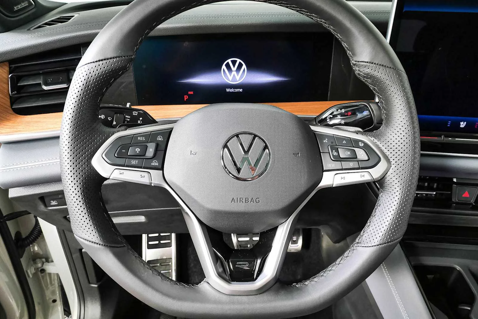 New 2026 Sandstone Volkswagen SEL R-Line Turbo image 9