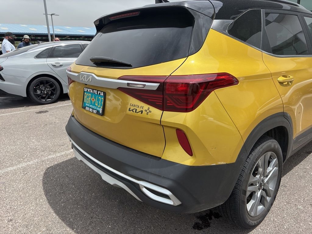 Certified Used 2022 Yellow Kia S image 19