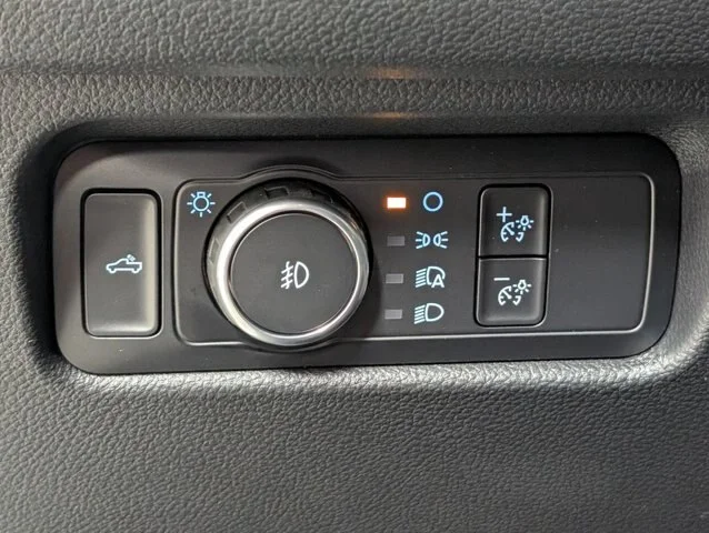 New 2026 Oxford White Ford XLT image 43