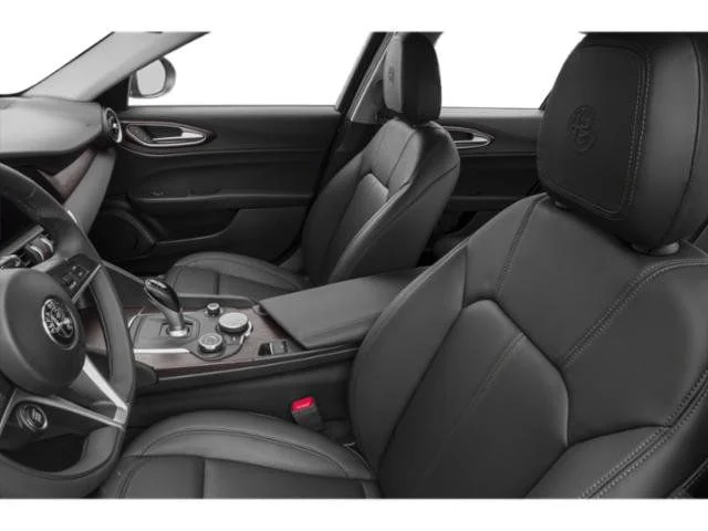 Used 2019 White Alfa Romeo Base image 12