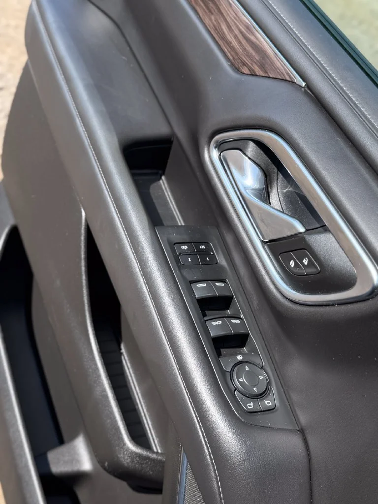 Used 2021 Summit White Chevrolet Z71 image 34