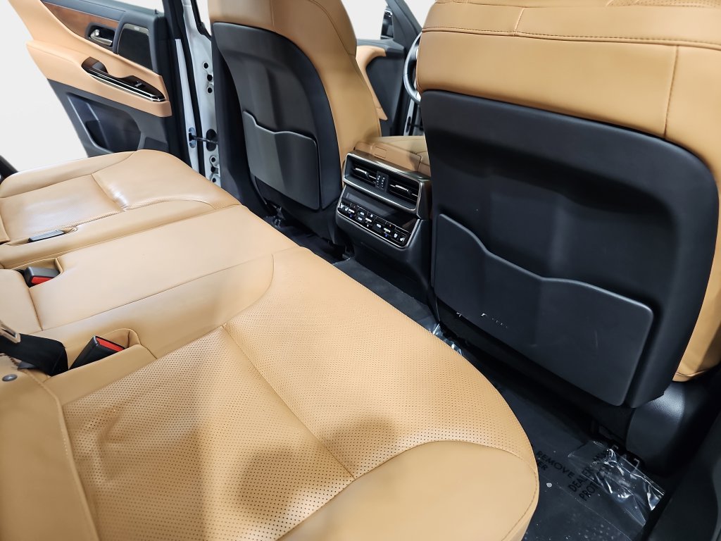 Used 2022 White Lexus 600 Premium image 13