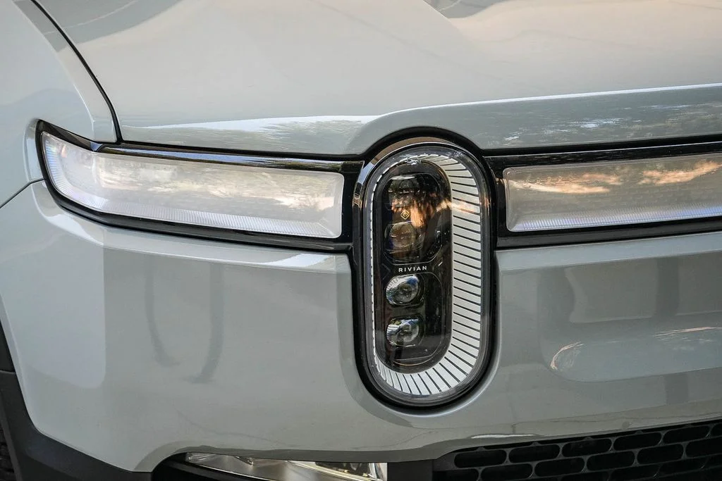 Used 2024  Rivian Adventure Dual Motor Perf Max Pack image 8