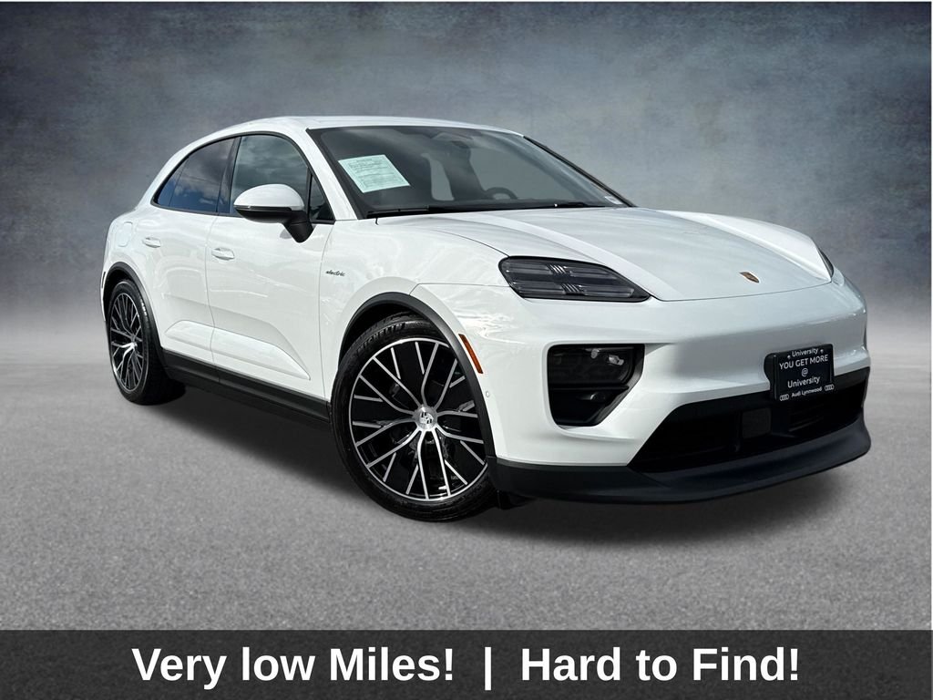 2024 Porsche Macan Macan 4 Electric's photo