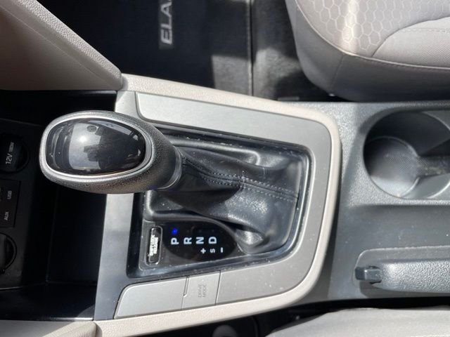 Used 2020 Phantom Black Hyundai SE image 28