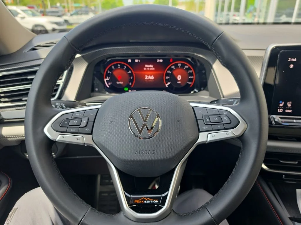 New 2026 Deep Black Pearl Volkswagen 2.0T Peak Edition image 12