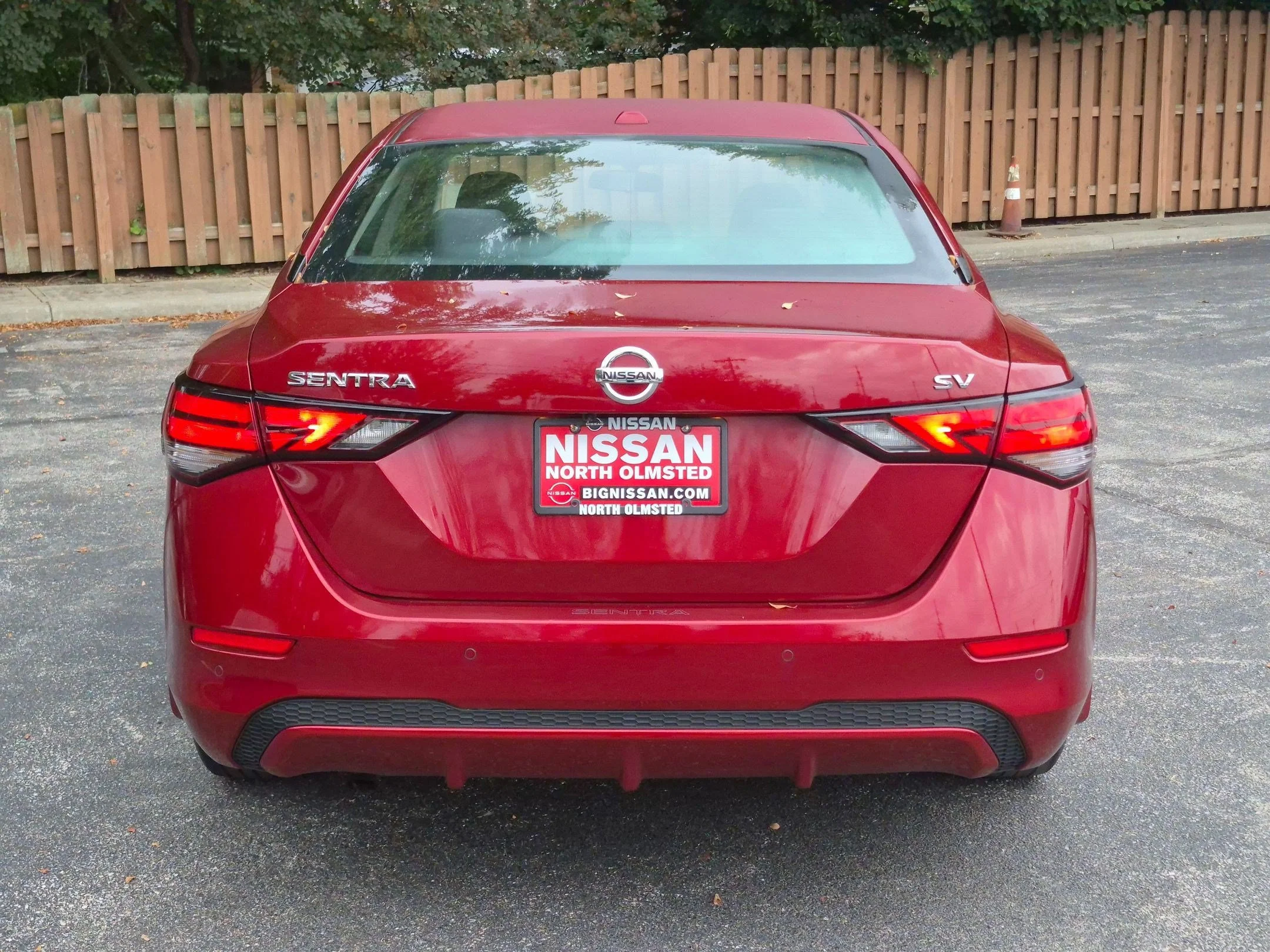 Certified Used 2023 Scarlet Nissan SV image 5