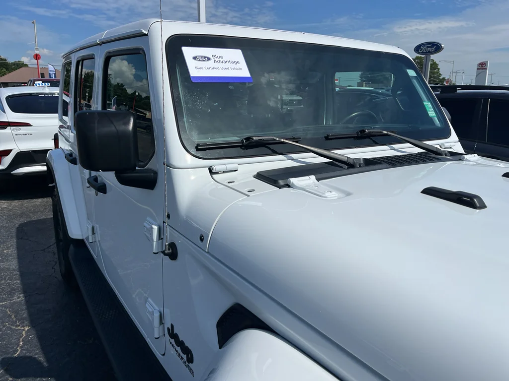 Used 2021 Bright White Clearcoat Jeep Unlimited Sahara Altitude image 11