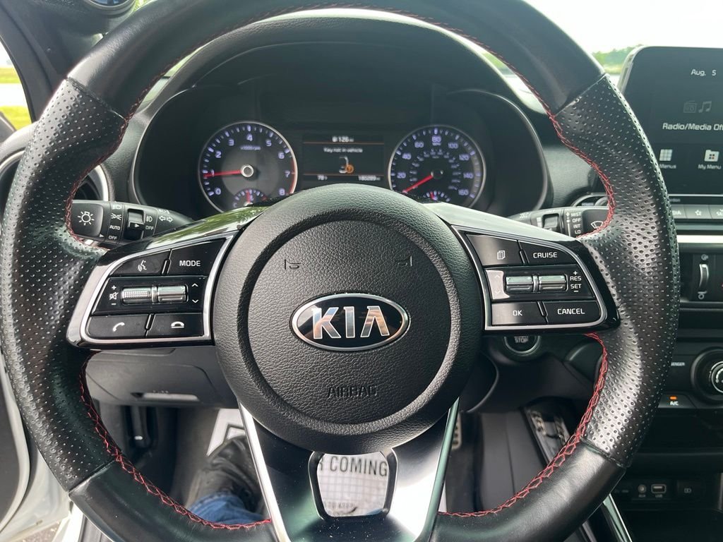Used 2021 White Kia GT image 19